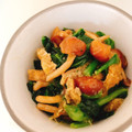 KAORULALA's cooksnap of when they made なめことほうれん草の中華炒め.