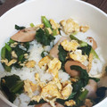 ハモーサ✩385's cooksnap of when they made ソーセージと小松菜の玉子炒め丼.