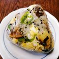 よよっち♪'s cooksnap of when they made 塩さばと炒り卵とネギの醤油風味おにぎり.