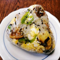 よよっち♪'s cooksnap of when they made 塩さばと炒り卵とネギの醤油風味おにぎり.