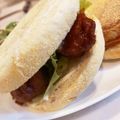 パッシーユ's cooksnap of when they made 照り焼きチキンバーガー☆から揚げアレンジ.