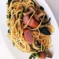 LunaJuno's cooksnap of when they made 小松菜としめじウインナーのバター醤油スパ.