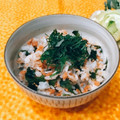 Satoco❋'s cooksnap of when they made ☆鮭フレークとわかめの混ぜご飯☆.