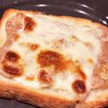 でぃらお's cooksnap of when they made 簡単絶品朝ごはん♪ツナマヨチーズトースト.