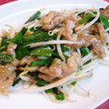 Kenmamac's cooksnap of when they made お安いもやしとニラの中華炒め.