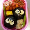 ミミーママ's cooksnap of when they made まっくろくろすけおにぎり トトロキャラ弁.