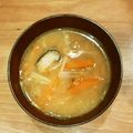 さおりらっくま's cooksnap of when they made 玉ねぎ・ぶなしめじ・にんじんの味噌汁.
