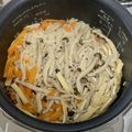 もぐもぐ人's cooksnap of when they made しめじの炊き込みごはん.