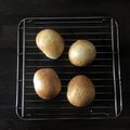 さえタン's cooksnap of when they made 薄力粉100％節約ハンバーガー（バンズ）.