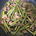 にゃんこりんご's cooksnap of when they made 砂肝とニンニクの芽の炒め物.