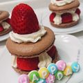 ☆nekoneko☆'s cooksnap of when they made ショートケーキのようなマカロンケーキ.