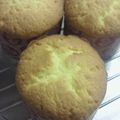 はづちん's cooksnap of when they made やさしいやさしいたまご味のカップケーキ.