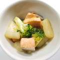 tamago大好き's cooksnap of when they made 簡単！とろとろ蕪と鮭の生姜炒め.