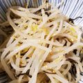 ｍａＵ３'s cooksnap of when they made レンジで簡単♪もやしの塩昆布ナムル.