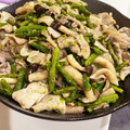 ♪まなママ♪'s cooksnap of when they made 豚肉とアスパラのきのこ炒め *☻*.