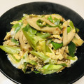azbjbn's cooksnap of when they made ちくわ・油揚げ・ねぎの卵とじ丼.