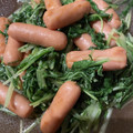 clover55's cooksnap of when they made 水菜と粗挽きソーセージの簡単炒め.