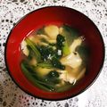 SUNMOONMOM's cooksnap of when they made 小松菜と舞茸のお味噌汁♪.