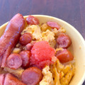 ＊tacchi＊'s cooksnap of when they made 簡単朝ご飯入り卵とソーセージの丼.
