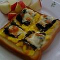 olive-tree's cooksnap of when they made のりたまトースト　　.