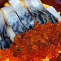 くぅ95021623's cooksnap of when they made 簡単☆しめ鯖いくら丼.