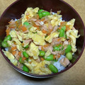 クックJK05FG☆'s cooksnap of when they made 学校給食の鮭そぼろ丼✽.