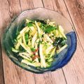 青い服's cooksnap of when they made 糸寒天とわかめと胡瓜のサラダ.
