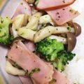 クックM67KM5☆'s cooksnap of when they made ★簡単★ブロッコリー、しめじ、ハム炒め.