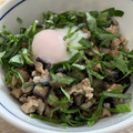 ｐｅｋｏmama's cooksnap of when they made ナスと豚そぼろの丼♪温玉のっけ.