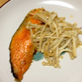 1122★'s cooksnap of when they made ☆鮭とえのきのバタポン焼き☆.