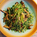 食べるの大好き～'s cooksnap of when they made こんがりしめじと豆苗の炒めナムル.