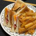 2児ママみきてぃ's cooksnap of when they made 簡単☆ベーコンエッグでホットサンド.