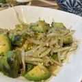 デコレ's cooksnap of when they made 簡単☆もやしとアボカドでニンニク醤油炒め.