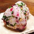 ちゃちゃまる26's cooksnap of when they made 簡単＊塩さばとしば漬けの春色混ぜご飯.