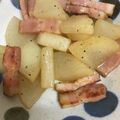 んりおか's cooksnap of when they made 大根とベーコンのコンソメ炒め♪.