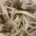 ☆motsu☆'s cooksnap of when they made もやしとしめじの塩昆布入りナムル.
