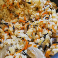 Azisai's cooksnap of when they made ひじきとツナの炊き込みご飯(о´∀`о).