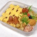 なななな♡MaMa's cooksnap of when they made お弁当に♪　かわいい格子オムライス.