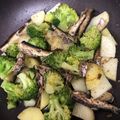 USACO66's cooksnap of when they made じゃがいもとブロッコリーの簡単アヒージョ.