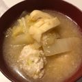 パフェうさこ♪'s cooksnap of when they made 白菜と鶏つみれの味噌汁.