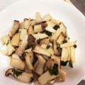 ☆ayami☆26's cooksnap of when they made あと一品に。エリンギの大葉ぽん酢炒め.