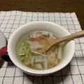 ５６２２'s cooksnap of when they made ☆白菜とウインナースープ☆.
