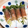 音楽好きのりりー's cooksnap of when they made かいわれ大根の生ハム巻き♪.