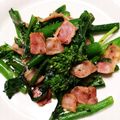 ellie21's cooksnap of when they made ハナッコリーとベーコンの炒め物.