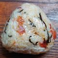 まやしゅうまま's cooksnap of when they made △塩昆布と梅干のおにぎり△.