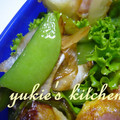 yukiはぴ's cooksnap of when they made 簡単☆新タマネギとえんどうの炒め物.