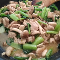 みこひろママ's cooksnap of when they made 鶏肉と小松菜としめじの中華炒め.