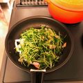 ☆ichika＊☆'s cooksnap of when they made ◇豆苗とハムのバター炒め◇.