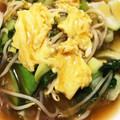 y_u♡'s cooksnap of when they made 青梗菜ともやしととろーり半熟卵のあんかけ.