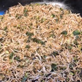 クックUXVJ0Q☆'s cooksnap of when they made 大根の葉としらす炒め.